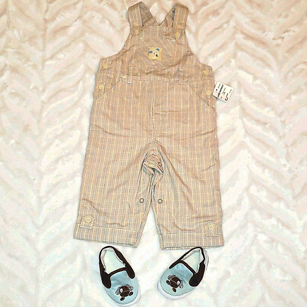 Overall and shoes